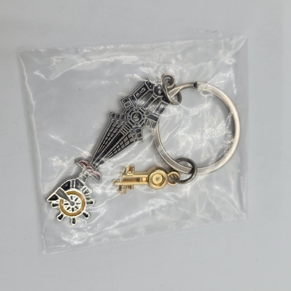 Kingdom Hearts Wheel of Fate Metal Keyblade Keychain - Picture 3 of 7